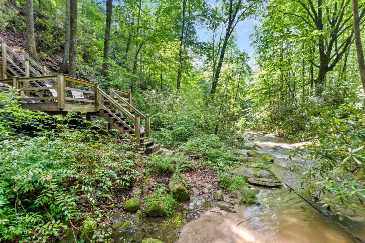 Falling Waters At Rumbling Bald 卢尔湖 外观 照片