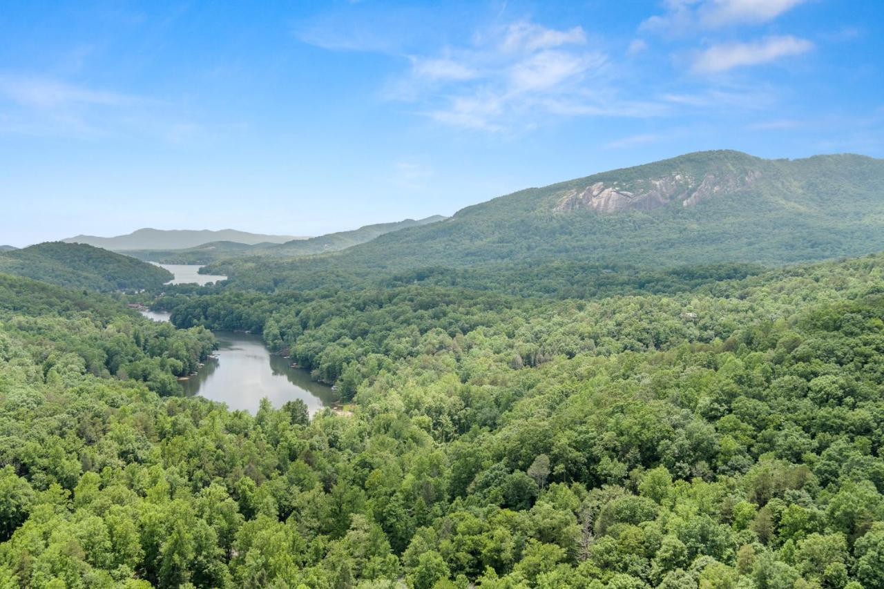 Falling Waters At Rumbling Bald 卢尔湖 外观 照片